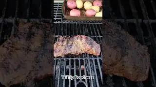 This is how I grill Tri Tip in winter 🔥#farmlife #dadlife #grilling #bbq #grilltime #backyardbbq