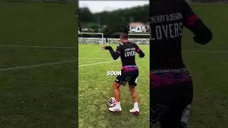 why Raheem Sterling runs like that?  #football