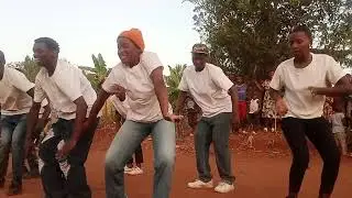 Kabeza , the sun rwanda yifatanije na abaturage batuye muri kabeza mu kagali ka Bujyujyu