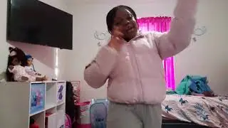 Get ready with me to go to the grocery store 