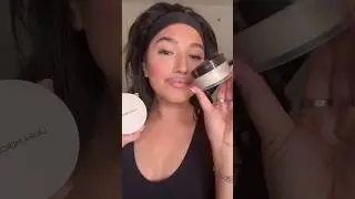 BLURRING SETTING POWDER using Laura Mercier Translucent Pressed Powder #reels #makeup