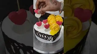beautiful pineapple heart shape cake design #pineapplecake #heartcake #shortfeed #ytshorts #viral