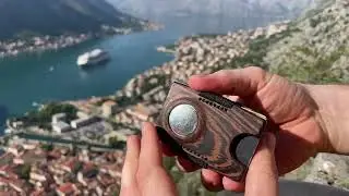 Apple AirTag halfcircle rocketman card wallet