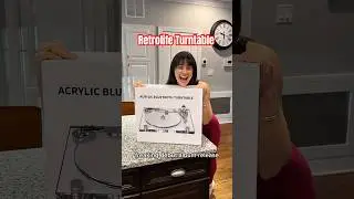 New turntable from Retrolife! I&rsquo;m in love! Use discount code MARILYN10 for 10% off your order.