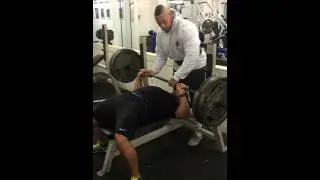 Bench press - Barbell 140kg x 5 - Spartan Gym - Personal Trainer Edinburgh