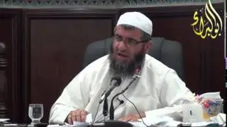 كيف الجمع بين أحاديث تغطية الفخذ وكشف النبي عن فخذه في غير حادثة؟ الشيخ مشهور بن حسن آل سلمان