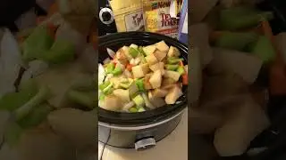 How To Cook EASY POT ROAST IN THE CROCK POT FOR THE FIRST TIME❗️😋