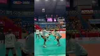 UST Golden Tigresses Warm Up