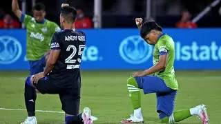 Sounders FC and SJ Earthquakes take a knee at kickoff