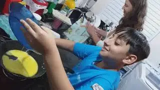 Bruno Henrique fazendo omente