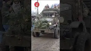 Rolling Into Christmas! Happy Holidays 🎅🏻🎄#military #vehicles #truck #jeep #ww2 #war #christmas