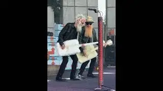 ZZ Top: the &ldquo;Legs&rdquo; wiggle