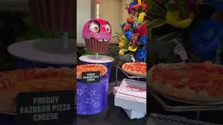 Five Nights At Freddy&rsquo;s Halloween Horror Nights Food!