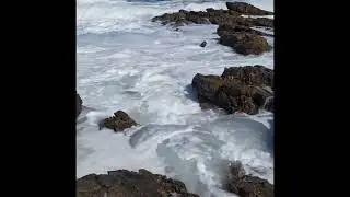 ASMR Wild water splashes - ocean waves crashing, nature sounds. 