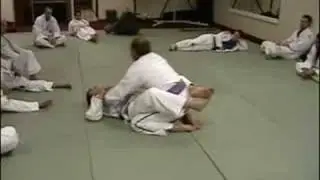Fundamental BJJ Guard Pass