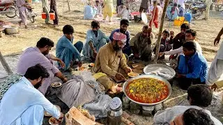 Young Man Selling Ojjri Roti Open The Sky II Delicious Street Food Ojjri