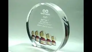 מעבר לרעיון   מגן הוקרה מזכוכית בשילוב לייזר דגם מירור