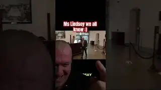 Мисс Линдси, мы все знаем, что вы лесбиянка.