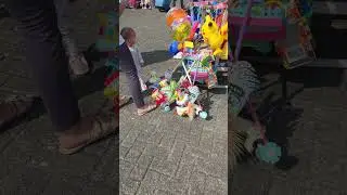 Hore ambil hadiah mainan ayam dari ayah langsung happy 😅🤣🤭
