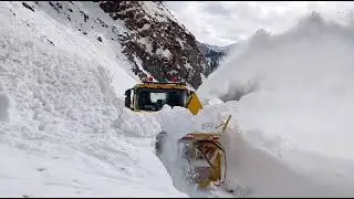 Poonch aur Shopian dono sides se BRO ki teams tez raftaar ke sath snow clearance kar rahi hain.