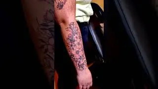 Arte en Alemania #realismotattoo #art #blumen #tattoo