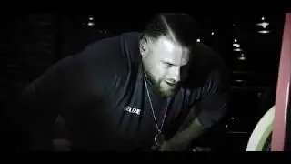 Lukas Wyler IFBB Pro im monster-gym.ch