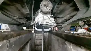 Обслуживание BMW E60, снять АКПП