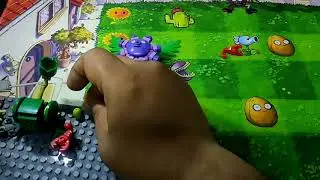 (Toy review) Plant Vs Zombie Brick Block Episode 2