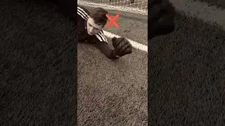 Wrist Safety ✅ Glove protection ❌  #gk #goalkeeping #goalkeepers #goalkeepertips #footballshorts