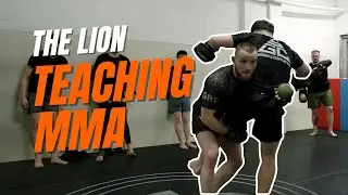 WHAT A REAL MMA CLASS LOOKS LIKE (TAUGHT BY A PRO FIGHTER) 🔥