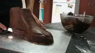 How to carve and ganache a sports shoe out of cake www.how2cakes.com