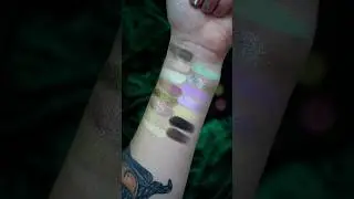 glaminatrix sugar & spice! these shimmers are amazing🖤 (code BATTYBEAN)