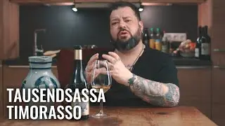 Eine Flasche. Ein Tisch. Ein Wine Guy.  |   Derthona Timorasso Colli Tortonesi 2021, La Spinetta