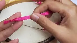 cara memasukkan pita ke jarum untuk sulam pita