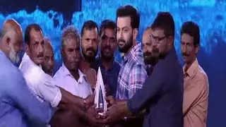 പ്രളയരക്ഷകർക്ക് മനോരമ ന്യൂസ് ന്യൂസ് മേക്കർ പുരസ്കാരം സമ്മാനിച്ചു | Manorama News newsmaker  2018