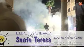 Toro de fuego con buscapi&eacute;s