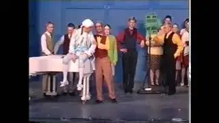 De vil le - Singin' in the Rain 2000 | Nyborg Voldspil