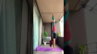 Hammock Handstand #aerialyoga #hammock #howto