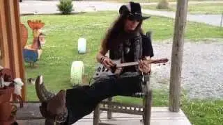 Slow Blues in the Mississippi Delta - Back Porch Blues at the Shack Up Inn, Clarksdale Mississippi