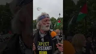 Он даже не знал, что означает его собственная футболка 🤦&zwj;♂️