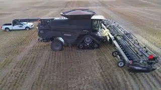 2024 800HP Fendt Ideal 10 DEMO! 50Ft MacDon Flex Header! 800HP