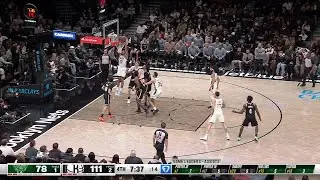 Jericho Sims slams it home