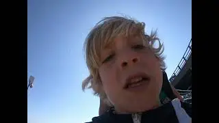 Reef & Owen gaan naar Texel met de boot en vangen krabbetjes
