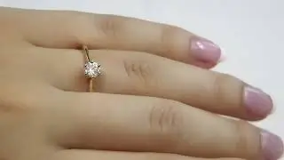 Round Cut Solitaire Engagement Ring DR015
