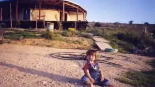בנייה בית גאודזי חוות יתיר בנגב 2001 - constructing geodesic home- israel