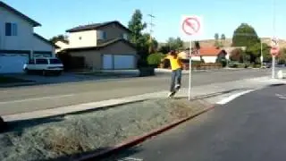 Michael Didyk falls on his ass (1)