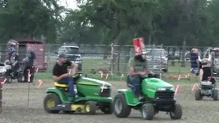 RedNecks Tractor Racing (Racing Mowers)