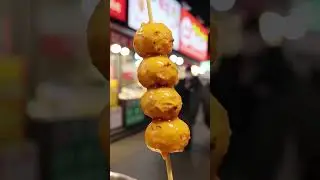 Curry Fish balls is the most iconic street food in Hong Kong!