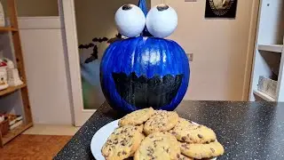 Sesame street Cookie Monster pumpkin painting. Halloween DIY Ideas decorations.