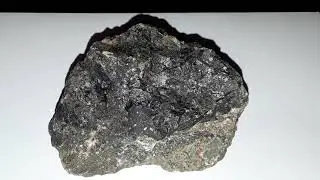 Extremely Hot Massive Uraninite (Pitchblende)